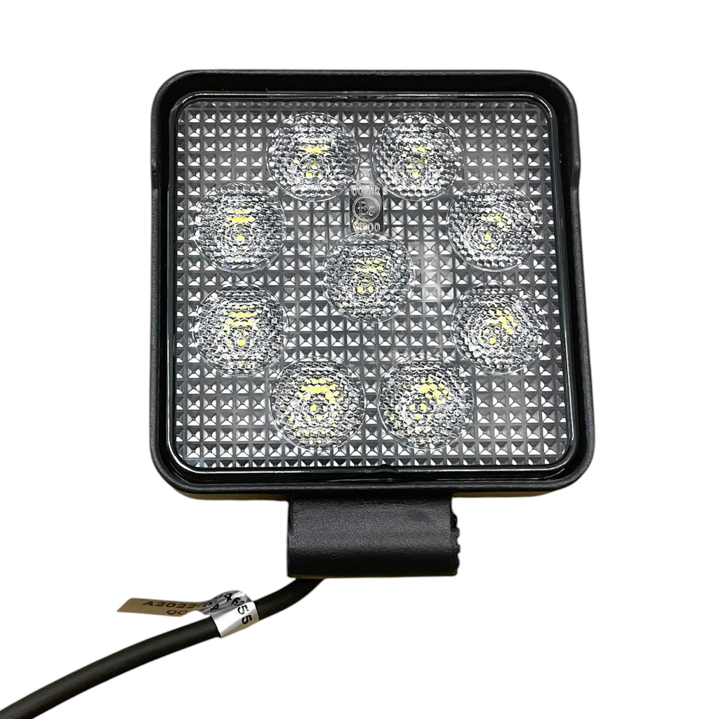 Hochleistungs-LED-Arbeitsscheinwerfer eckig 24W (8x3W LEDs) 128x110x45mm