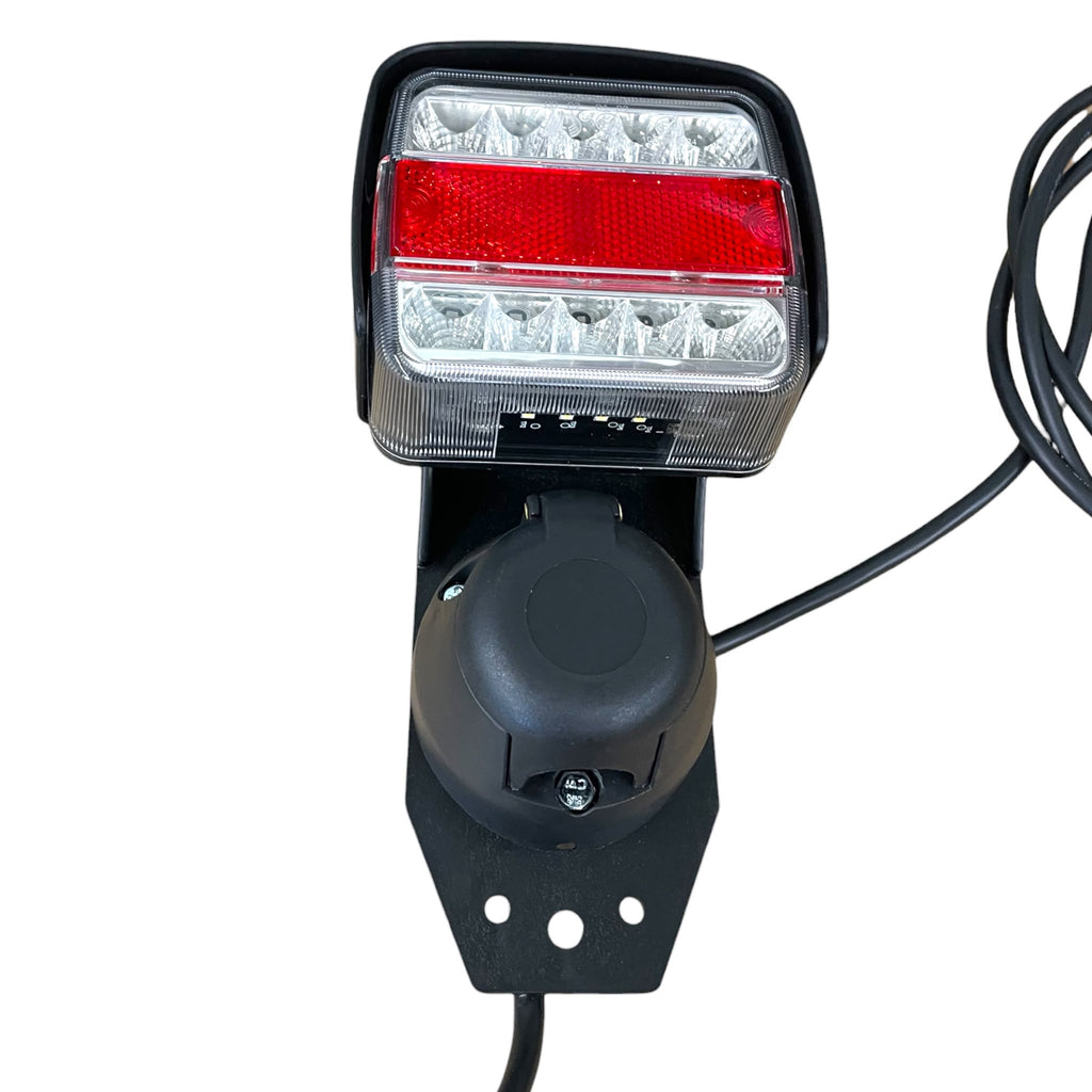 Dreifunktions-Kabelleuchte LED mit Schlagschutzgehäuse, mit Steckdose, mit Kennzeichenhalter, 2x LED-Kammerleuchte, 2x Dreieckreflektoren an Pendelhaltern, Hauptkabel 7,5m, Zwischenkabel 2,2m