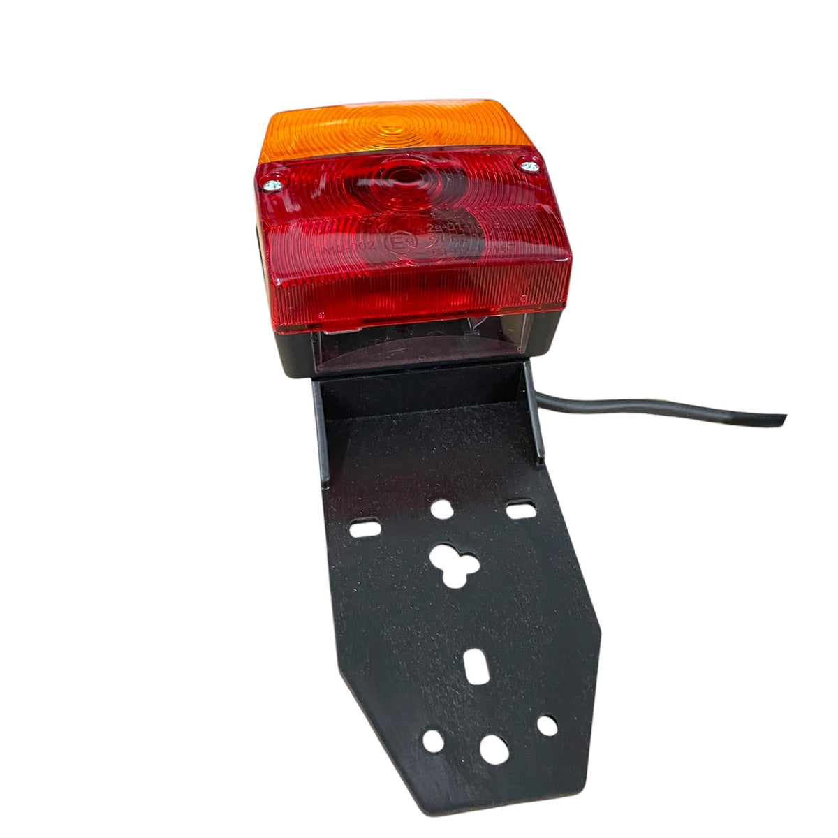 Dreifunktions-Kabelleuchte ohne Steckdose, mit Kennzeichenhalter, 2x Dreifunktionsleuchte (3-Kammer), 2x Dreieckreflektoren an Pendelhaltern, Hauptkabel 7,5m, Zwischenkabel 2,2m