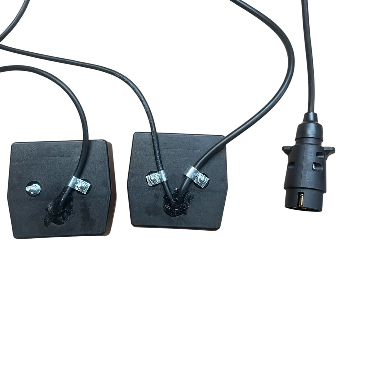 Dreifunktions-Kabelleuchte ohne Schlagschutz, komplett verkabelt mit 7-poligem Stecker, Hauptkabel 7,5m, Zwischenkabel 2,2m, Standardausführung